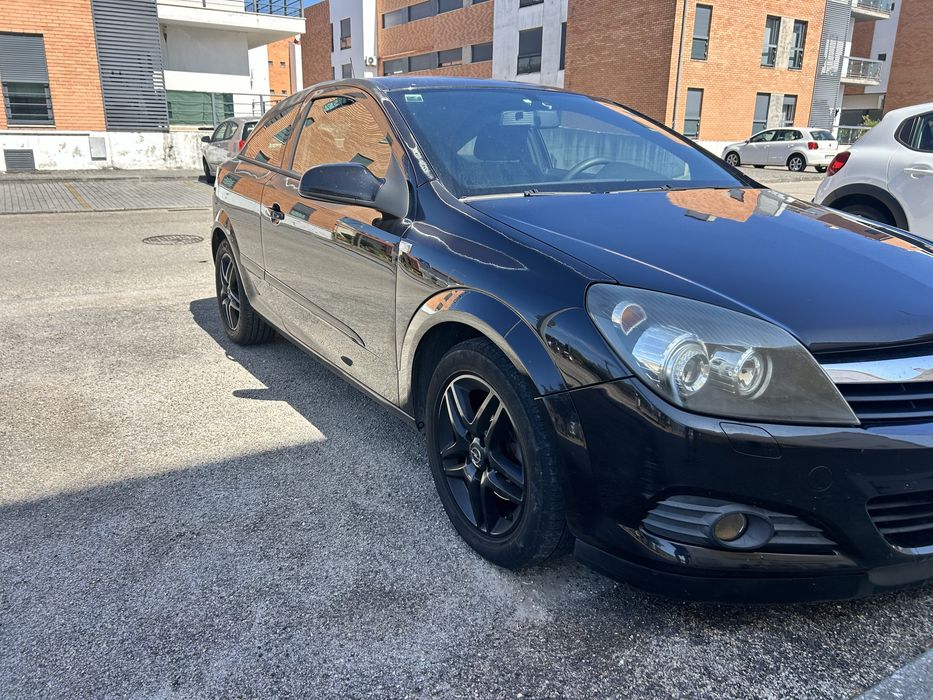 Opel astra h gtc 1.7