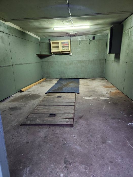 Продам гараж в ГСК Позняки 2 , ул. Сортировочная 22