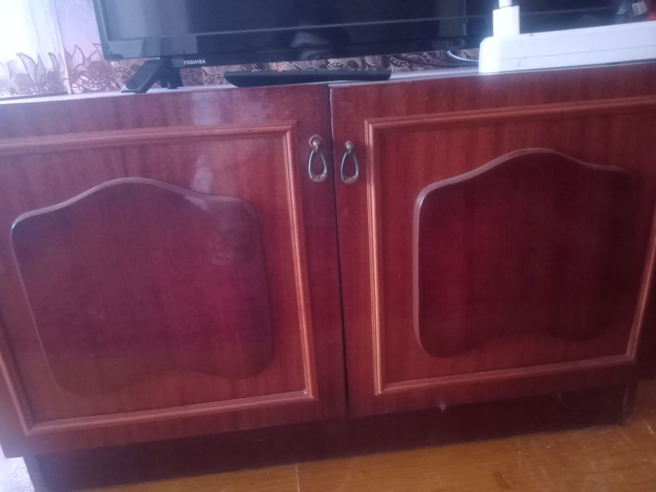 Тумбочка у не поганому стані