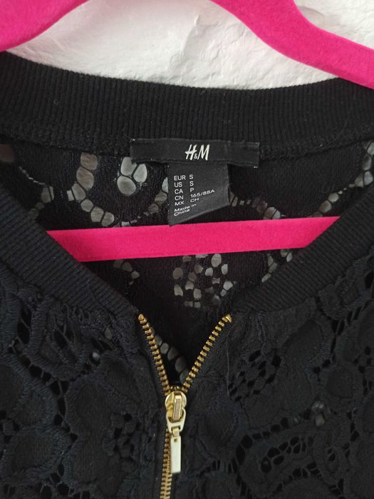 Narzutka H&M z koronki