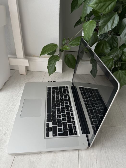 MacBook Pro 15” Mid 2010