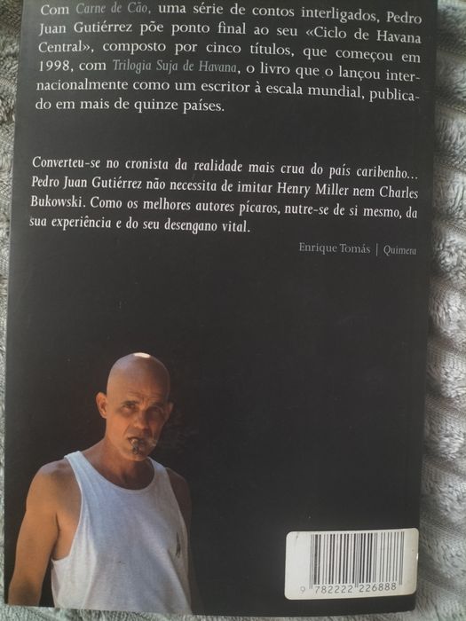 Livro "Carne de cão"