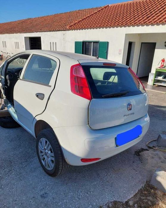 Para Peças Fiat Grande Punto 1.2 de 2016 com boa mecânica