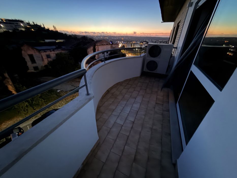 Arrenda-se quartos ou suite (quarto com wc exclusivo) no centro de Leiria, alguns  com ar condicionado e aquecimento central