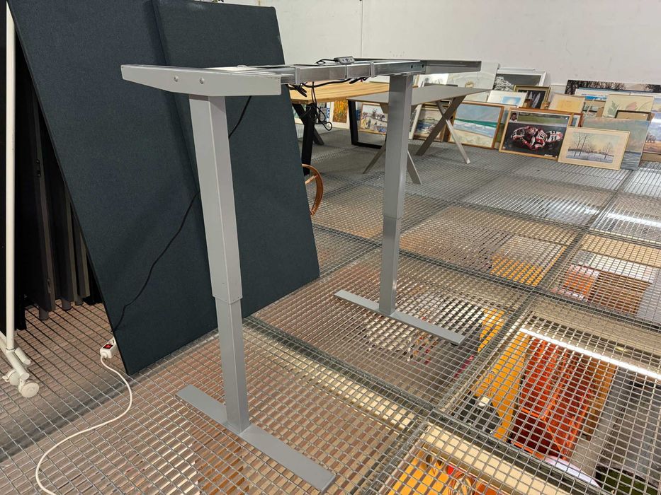 Stelaż z elektryczną regulacją wysokości biurko elektryczne Swedstyle