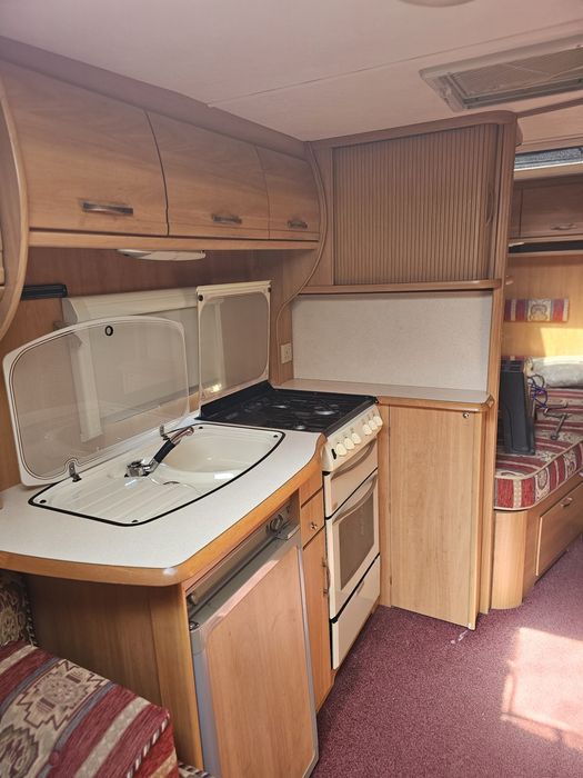 Reloute Inglesa alta qualidade SWIFT ,cama casal 2