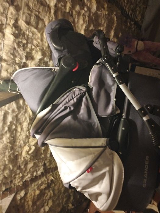 Witam sprzedam wózek 3w1 stan wózka dobry
W