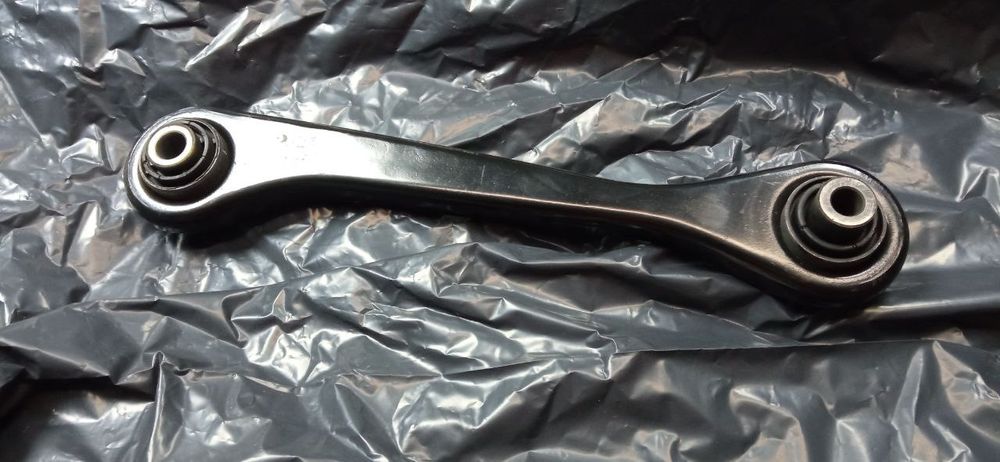 Рычаг задний продольный подвески Шкода Октавия а5 Skoda Octavia a5