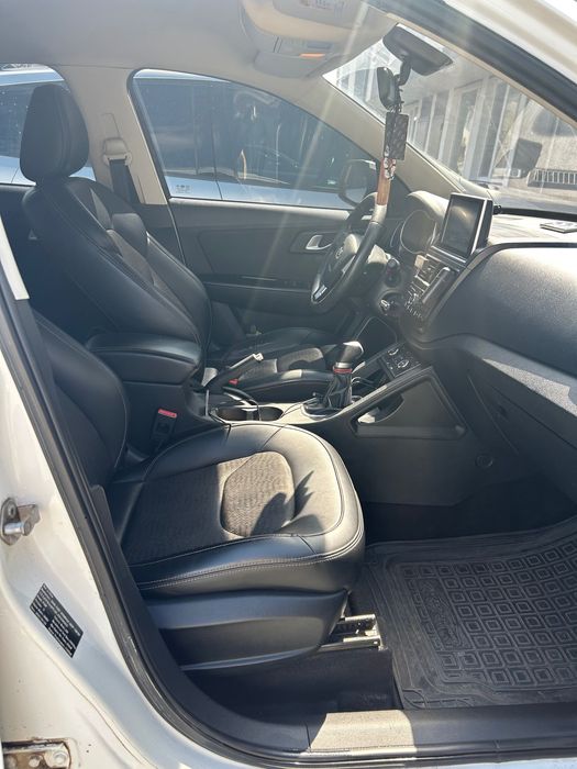 Авто FAW bestune x40