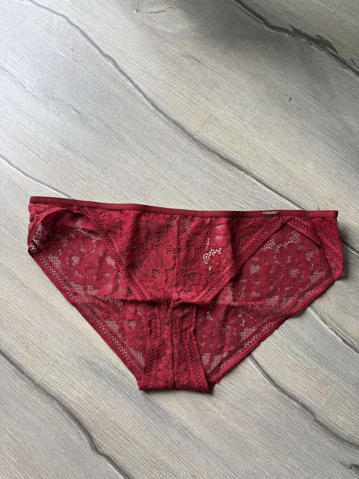 Majtki koronkowe czerwone L
