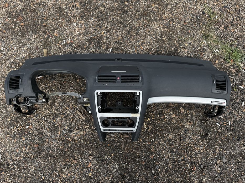 Торпеда, торпедо, безпека, airbag, панель Skoda Octavia A5