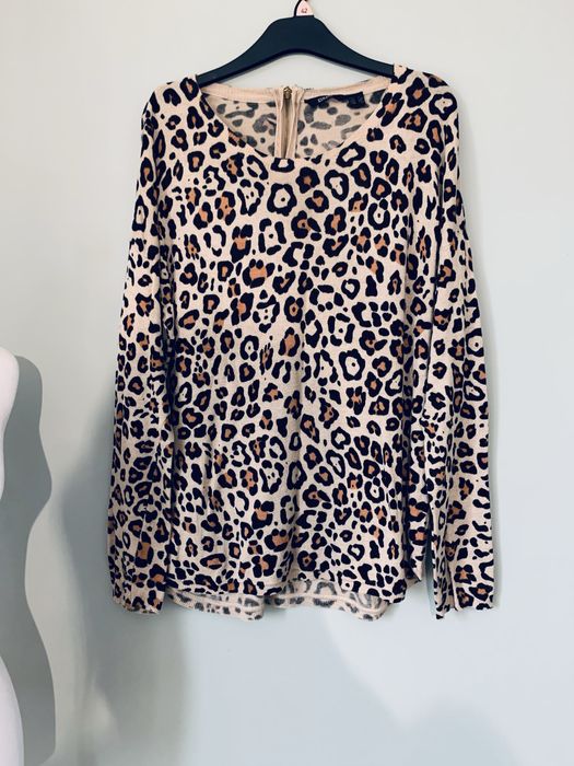 Sweterek w panterkę