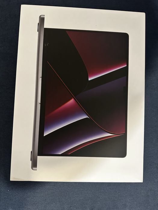 Macbook pro m2 pro 16gb ram 14 cali