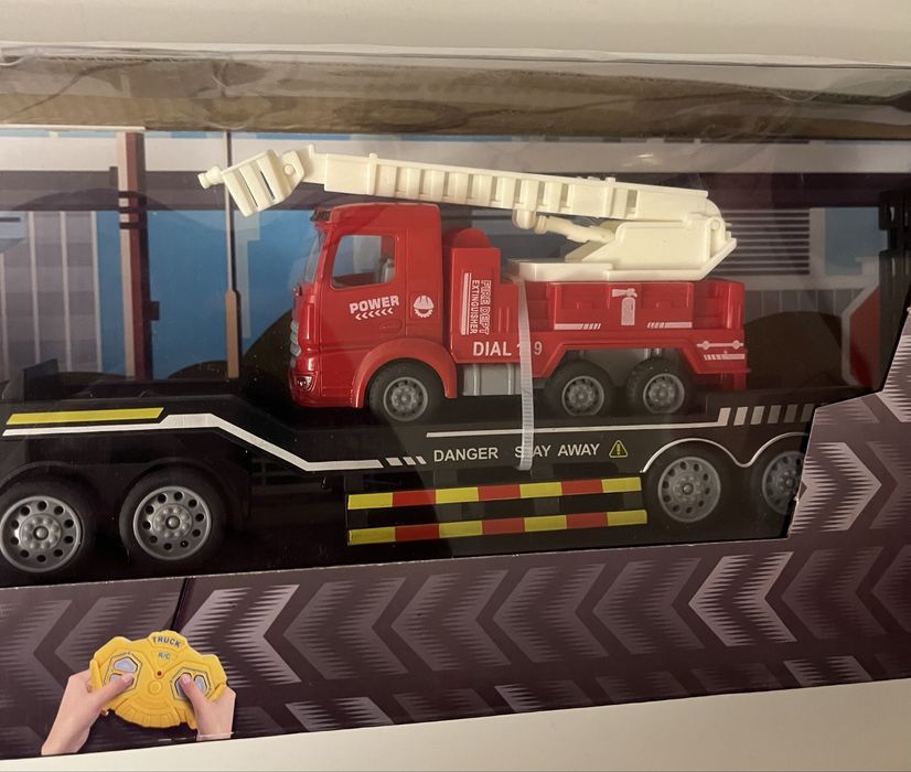 Ciężarówka laweta Elefun R/C zdalnie sterowana + straż pożarna