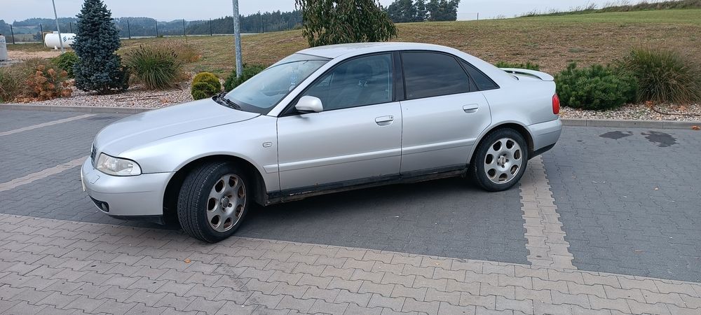 Sprzedam Audi A4B5 1.8T polift