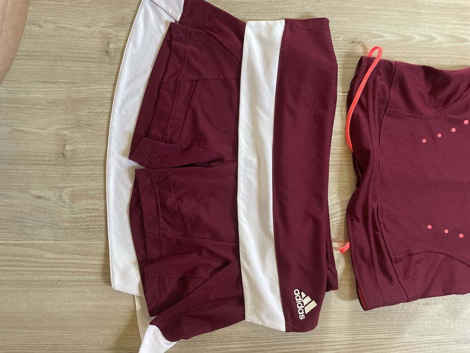 Тенисный костюм adidas 36 р