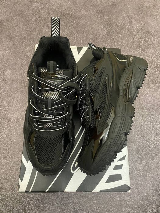 Off White Be Right Back Black