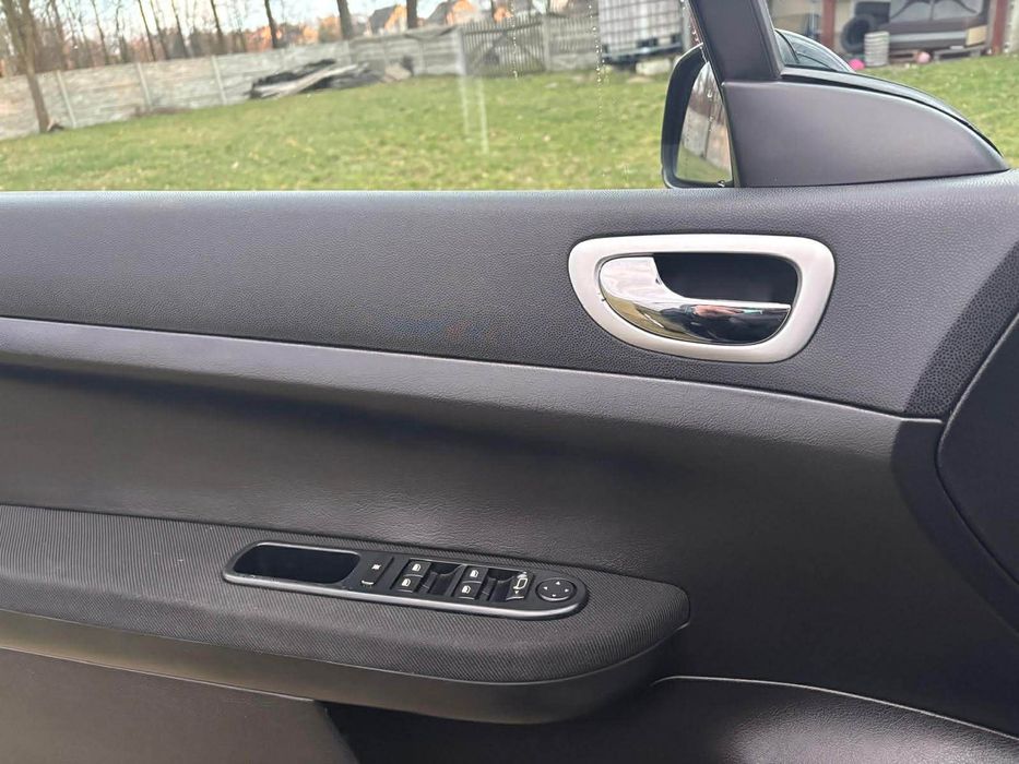 Peugeot 307cc 1.6 benzyna