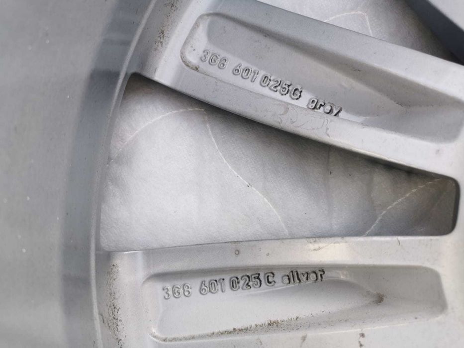 Felga aluminiowa 8Jx19 VW Arteon Golf 5x112 ET40 demo