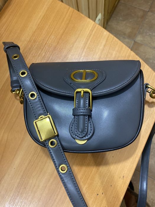 Сумка серая.