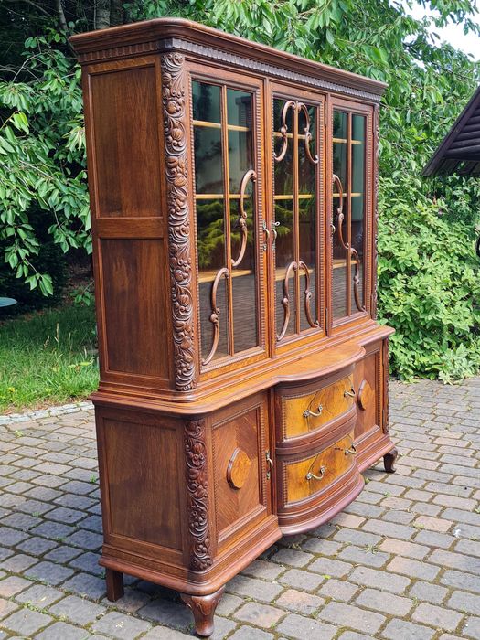 secesyjna Biblioteka Witryna Biblioteczka