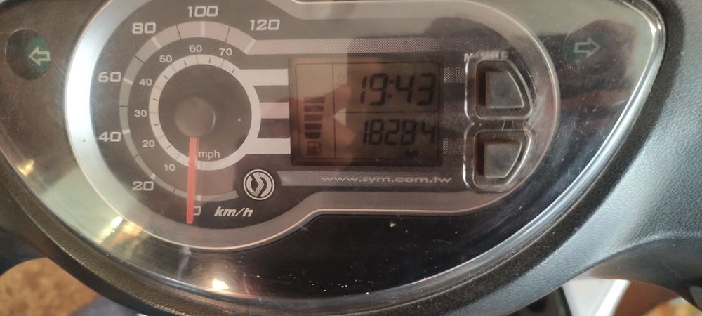 Продам скутер Symphony SR150 в хорошем состоянии