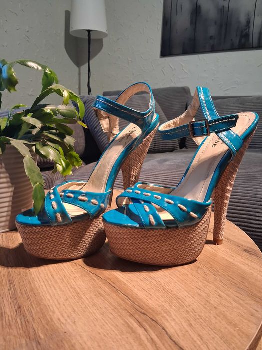 Buty na wysokim obcasie