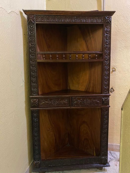 Belo Móvel/Armário/Antiguidade /de Africa.Castanho.Boa Condição.