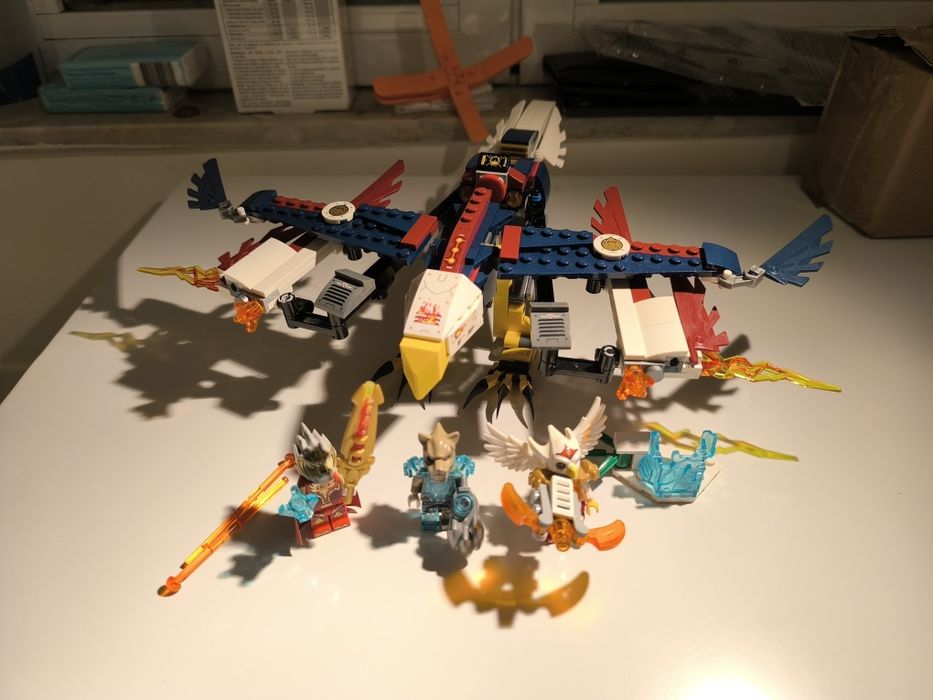 Lego Eris' Eagle Flyer 70142