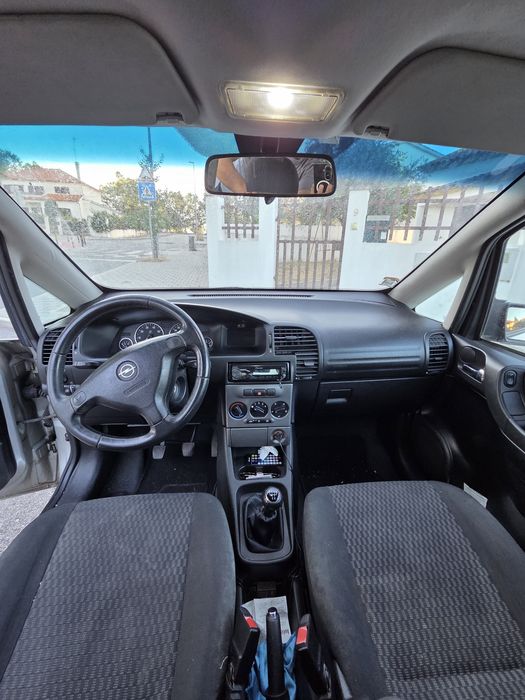 Opel Zafira — fotografia 7
