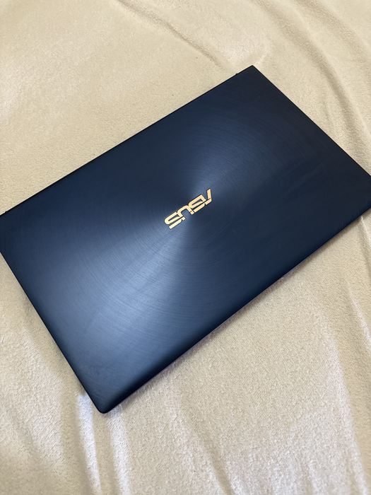 Asus Zen Book 14’’ i5