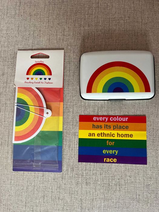 Conjunto Rainbow LGBT+ Sticker, Caixa e Aroma