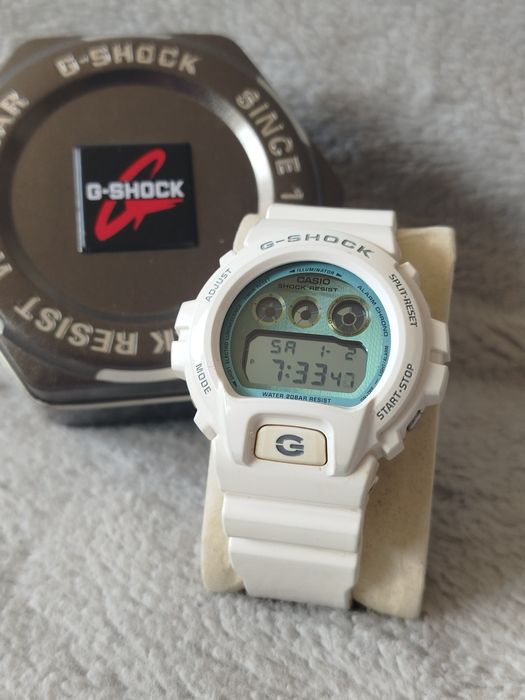Zegarek Casio G-Shock DW-5600PL white blue vintage quartz digital
