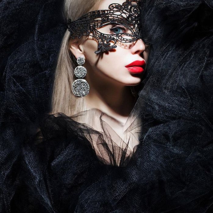 Карнавальна маска нова