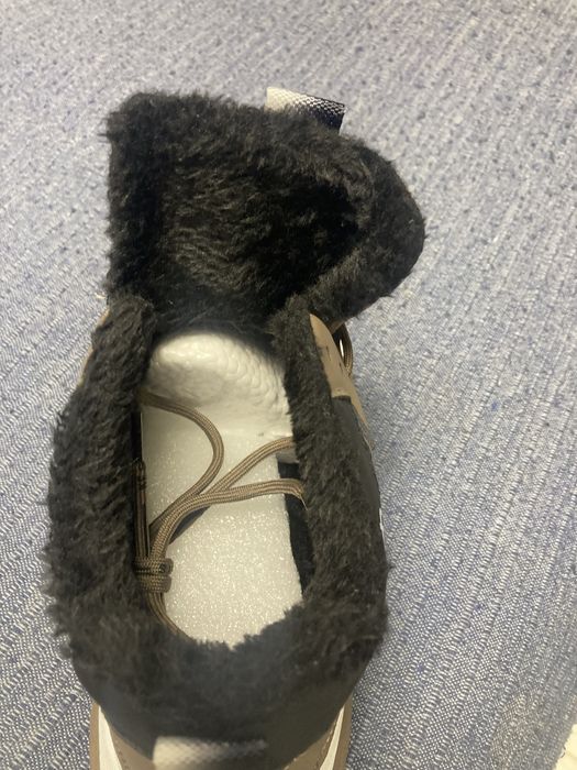 Зимові кросівки ..