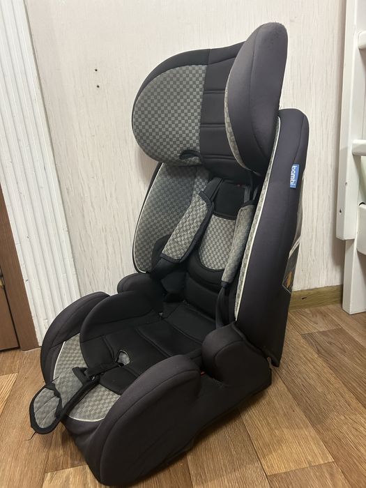 Автокрісла Ваmbi для двійни/близнят