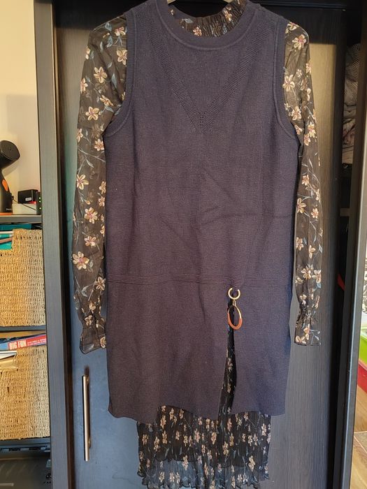 Sukienka z nakładany bezrękawnikiem xs