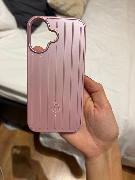 iPhone 16 case RIMOWA
