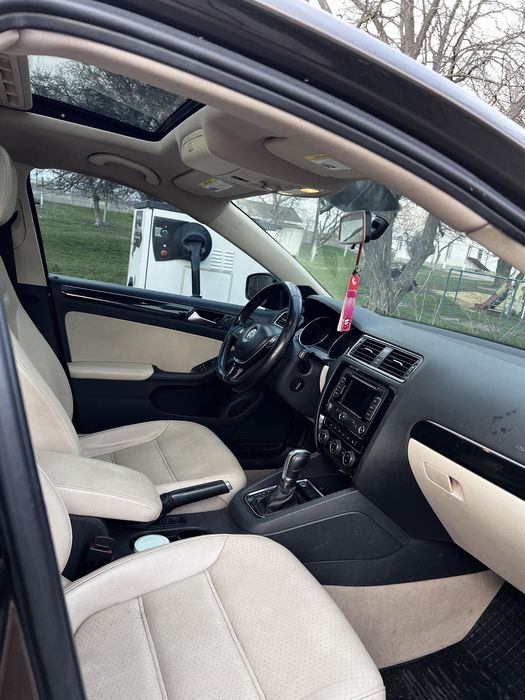 volkswagen jetta 2015р.