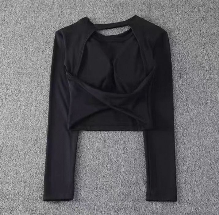 Топ спортивний з чашками