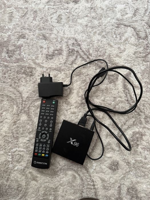 Телевізор Manta Led TV 49 ( разом з приставкою)