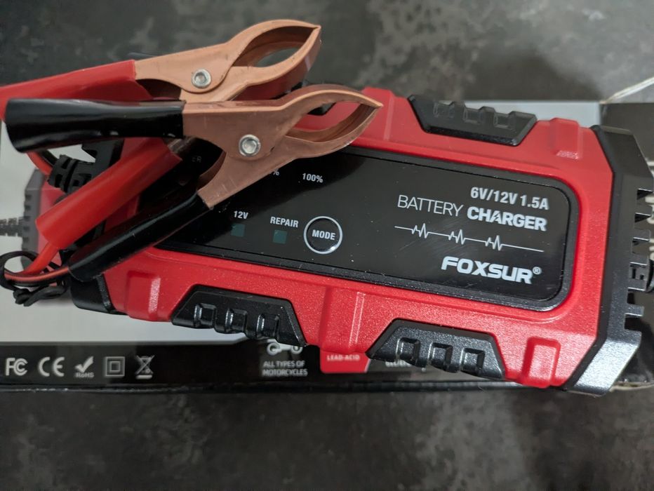 Зарядний пристрій