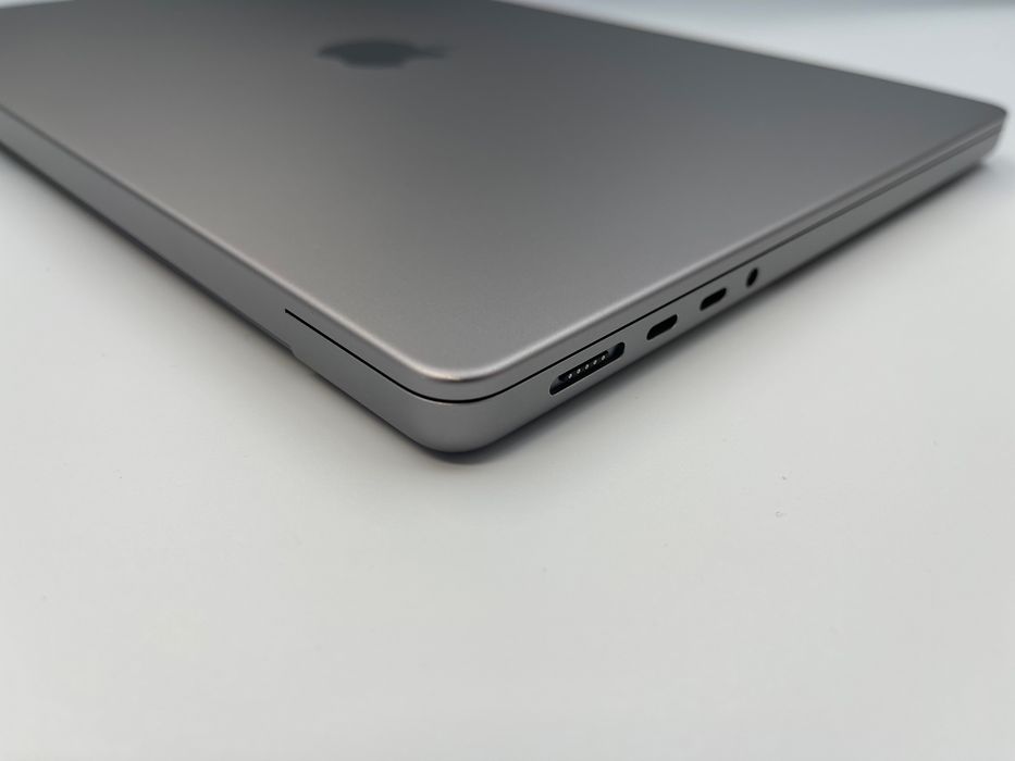 Macbook pro a2442 M1 PRO  32 gb 1TB SSD space grey 33 cykli