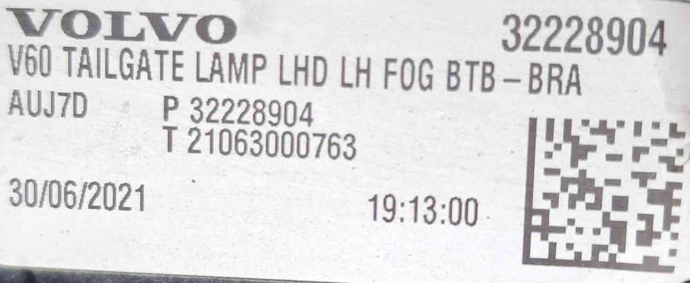 Farolim da Mala Esquerdo 32228904 - VOLVO V60 II