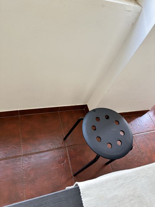 Conjunto Mesa + 2 cadeiras + banco