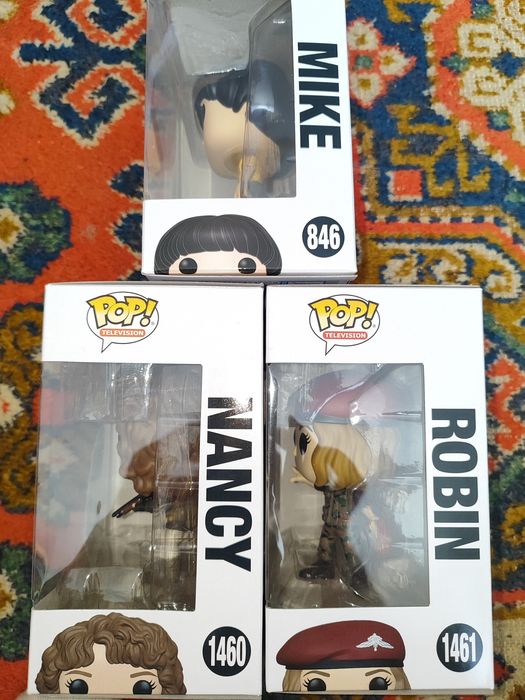 Продаж Funko pop по Дивним Дивам(Stranger Things): Nancy 1460, Robin 1461