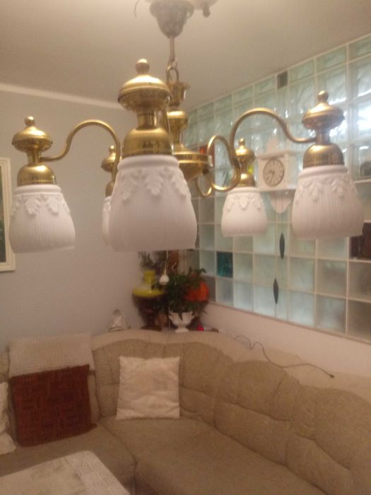 Żyrandole retro z PRL-u plus klosze z epoki