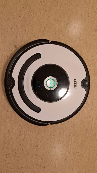 Roomba робот пилосос