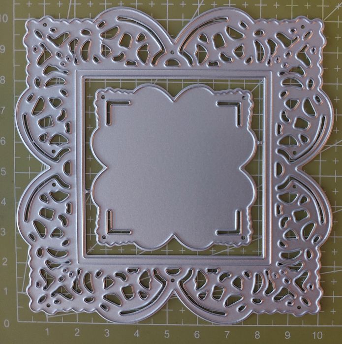 1409. Wykrojnik ramka serwetka scrapbooking