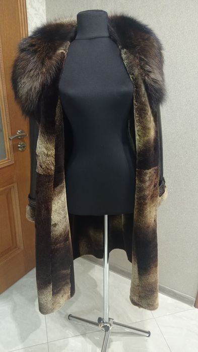 Дублянки жіночіа натуральна шкіра та  хутро.